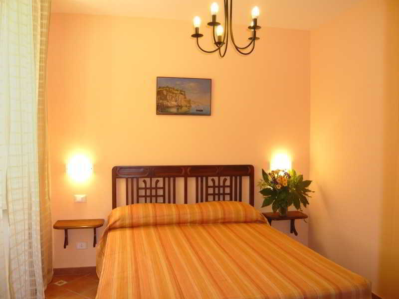 Dolcevitasorrento Guest House Экстерьер фото