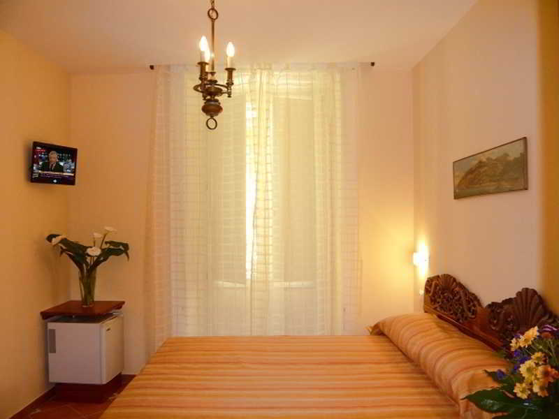Dolcevitasorrento Guest House Экстерьер фото
